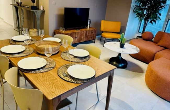 Gindi Tower APT - By Beach Apartments TLV - Foto 8