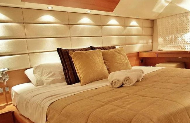 Italy Luxury Yacht Charter - Photo 4