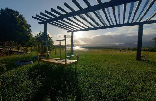 Casa na lagoa do Palmital com acesso à lagoa na propriedade e localizada apenas a 13 km da praia de Atlântida Sul e do Centro de Osório Lugar com Natureza-Wi-Fi 1 cama de casal e um beliche 2 solteiros - Foto 18