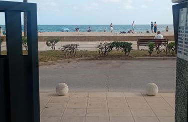 Apat sombrero A Cunit Beach - Foto 1