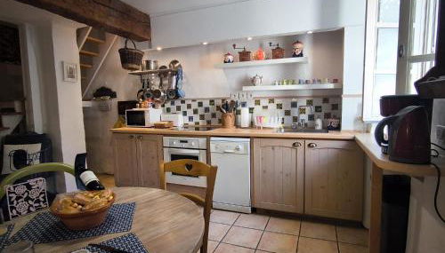 Maison des Remparts nichée sous la Cité - Photo 5, stove