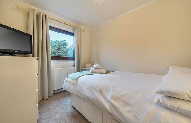 4 Bed House - Sleeps 9 - Hottub - Parking - Foto 6