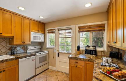 Dandelion by Avantstay Pool, 0.2mi to Downtown! - Foto 28