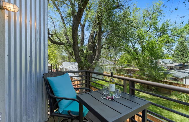 Industrial Old Town Bungalow W/ Free Cruiser Bikes - Photo 19