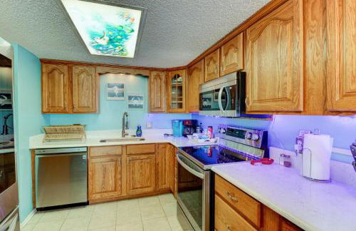 Oceanfront Sunrise 2 Bed 2 Bath Condo with Pool - Foto 15