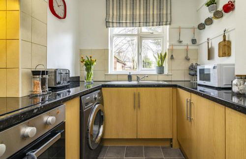 Lovely 4BDR home- Off street parking sleeps 7 - Foto 14