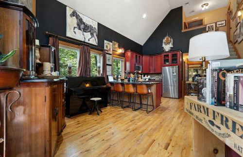 Rustic A-Frame Chalet with Hot Tub & Scenic Views in Mount Jackson, Virginia - Photo 28