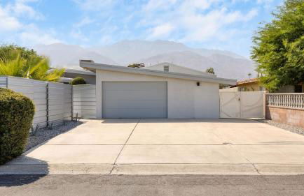 Lloyd by Avantstay Palm Spring Paradise w/ Pool, Large Yard & Table Tennis! Permit#3779 - Foto 86