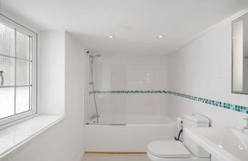 The Boy's Cottage - Photo 22