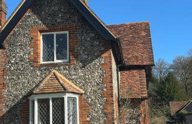 Charming Country Cottage with Lovely Views - Foto 21