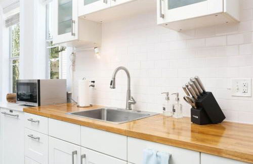 2BR 2BTH with Private Pool Riverwalk Downtown - Foto 27