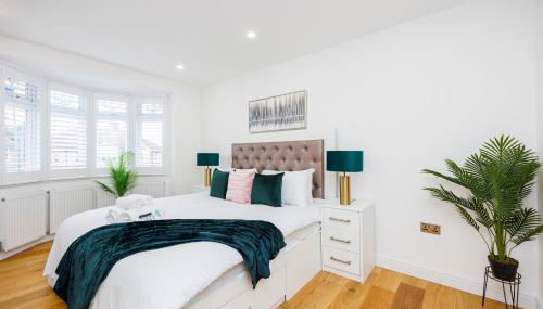 5 Bedroom House , Free Parking , Pool Table , Arcade Machine , Garden , Sleeps 9 , Offers , Ideal For Contractors , Families , Long Term Stays - Foto 3