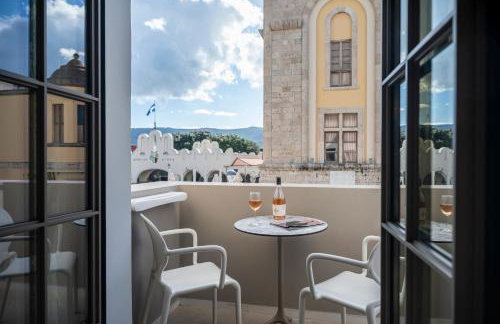 Volaka Luxury Suites - Photo 13