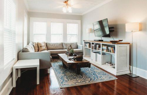 Luxe 3BR Retreat Nr Downtown & Pier Pet-Friendly - Foto 3