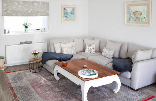 Rose Cottage - Photo 2