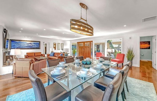 Pebble Beach Barking Seals - 5min Walk to the Beach! - Photo 26