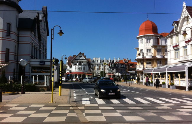 2 bedroom Apartment in De Haan with swimming pool and garden - Photo 14