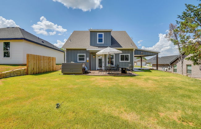 Hot Tub and Fire Pit! Cozy Granbury Escape Near Lake - Foto 75