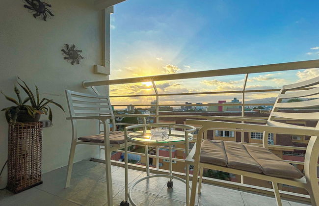 City View New Kingston Apartment w/ Pool - Foto 1