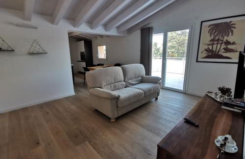 The Orange Flat - Photo 1