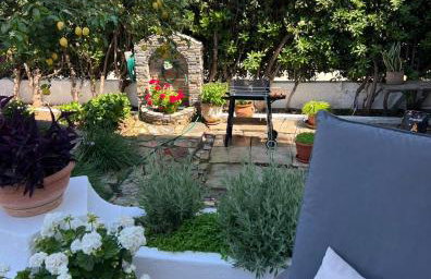 Sea front house & garden, Oropos - Foto 48