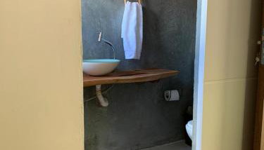 Casa Amarela - 3 suítes e piscina - Foto 5