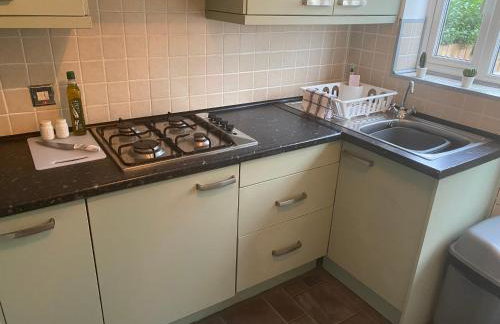 Montrose - Perfect Contractor Stay Own Driveway 3 bedrooms - Photo 10