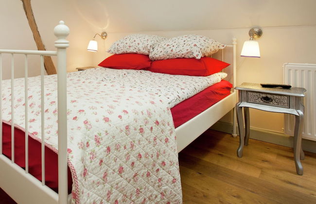 Stunning Holiday Home Near Forest in Slenaken - Photo 13