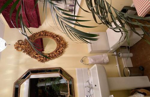 Upper House Stunning Country Home - Photo 37