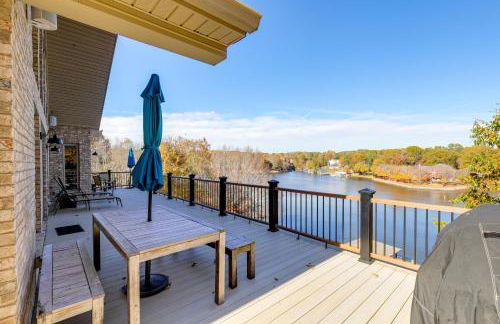 Lakefront Haven with Hot Tub and Game Room in Hickory! - Foto 33
