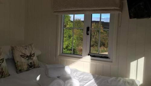 Cabin - Sleeps 2 - Parking - WiFi - Foto 3