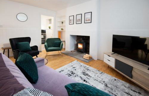 T&J House in Eyemouth: Cozy Coastal Retreat - Photo 1