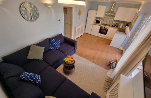 28 ExcellentStays - Heathrow - 5 Bedroom House - Foto 3