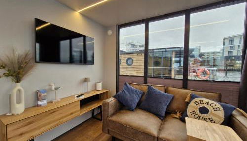 Hausboot Fjord Cumulus Solarboot mit Biosauna in Wendtorf - Foto 2