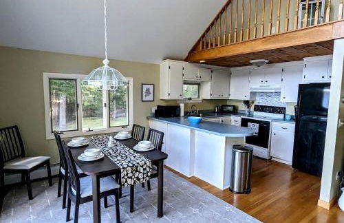 Oceanfront Cottage with Fire Pit & Direct Water Access Near Acadia National Park in Hancock, Maine - Foto 36