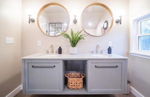 2 Houses, 22+Guests, 2 Hot Tubs, Renovated, Events Welcome! - Foto 19