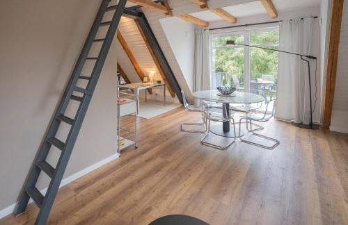 Traumhafte Ferienwohnung am Park, großer Balkon, voll ausgestattete Küche, Schreibtisch, WiFi, Smart TV, Carport, Wallbox, Fahrräder - Foto 27