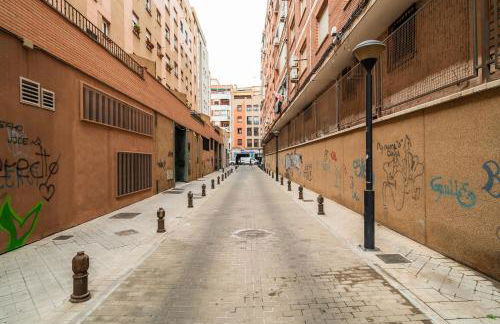 tuGuest Station with Parking - Photo 49