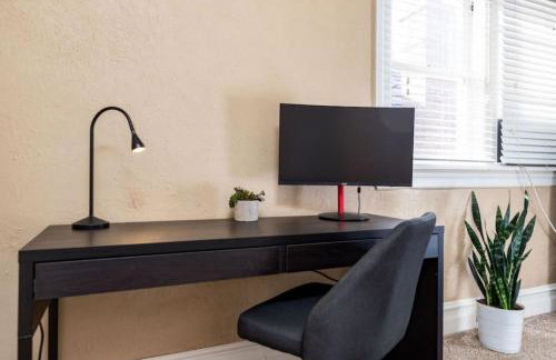 The Red Cabin Charming Historic Avenues Apartment - Foto 7