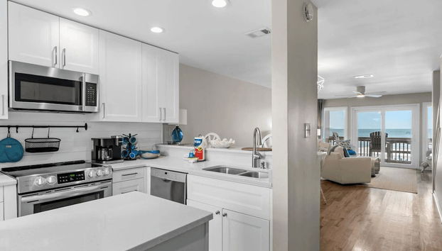 Blue Marlin by Avantstay Beachfront w/ Views, Pool Access, Beach Chairs - Foto 4, Interior