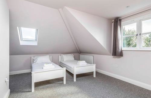 Stylish and fresh 4 bed beach house with garden - Pass the Keys - Foto 15