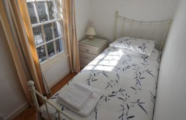 Traditional Fisherman's Cottage with 3 bedrooms - Photo 13