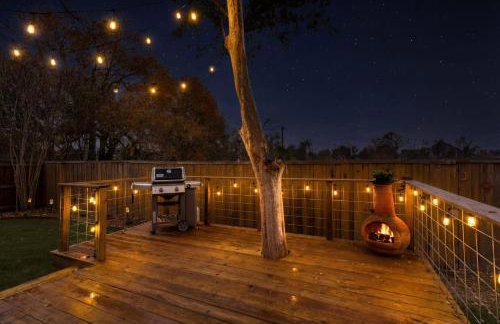 Large Luxury 4-BR Home EPIC GameRoom! Lighted Deck & Grill! - Foto 5