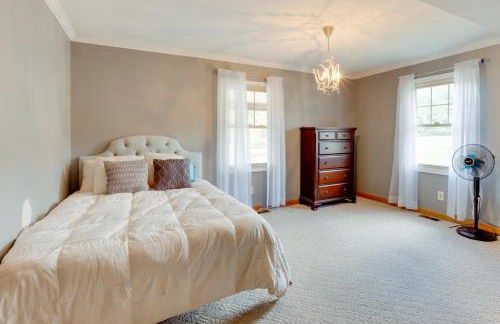 Game Room and On-Site Pond Laurelville Retreat! - Foto 15