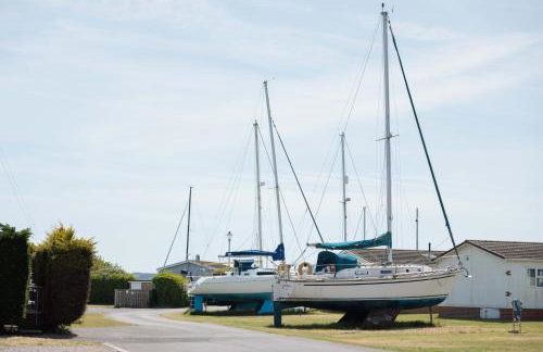 Hot Tub With A View - Christchurch Harbour - Foto 47