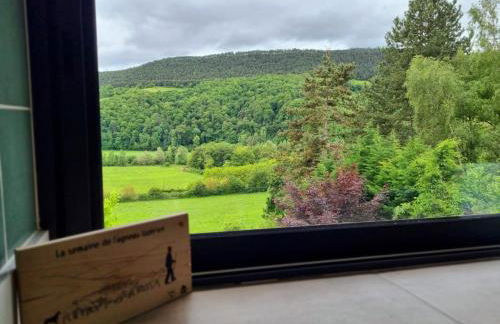 Logement Cozzy avec vue sur la vallée et Jacuzzi - Foto 18