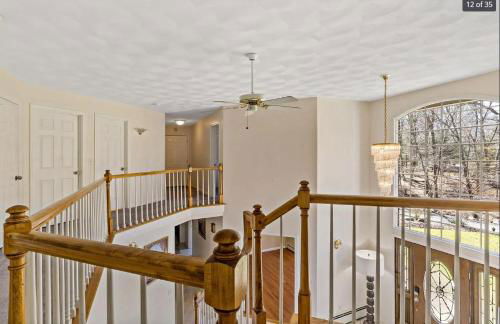 Entire Saunderstown Home with Pool - Foto 12