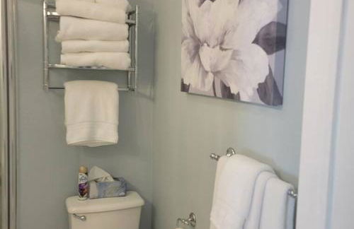 Sunny Lake Cottage, Patio Retreat - Foto 18