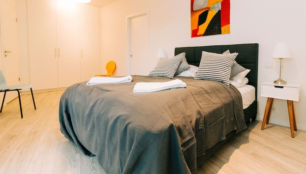 Tower Apartments - Photo 3, Chambre