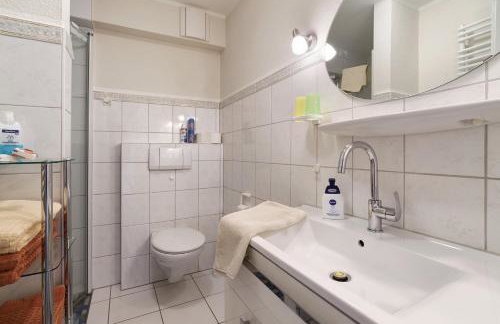 Klaus Jensen , Unter den Linden - Foto 63